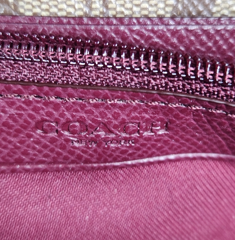 COACH F54007 Burgundy Wine Accordian Zip Leather Wallet - Picture 5 of 6